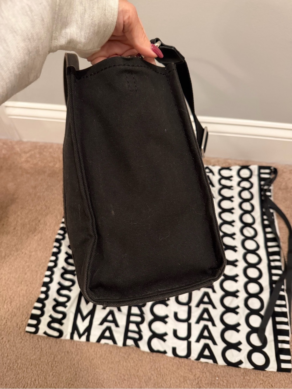 Marc Jacobs medium Black Canvas 'The Tote Bag' with White Logo - Picture 7 of 12